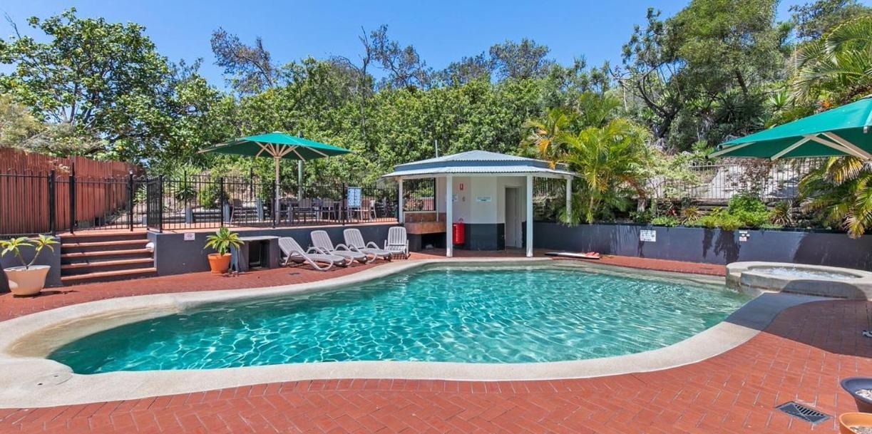 פוינט לוקאאוט Whale Watch Ocean Beach Resort מראה חיצוני תמונה