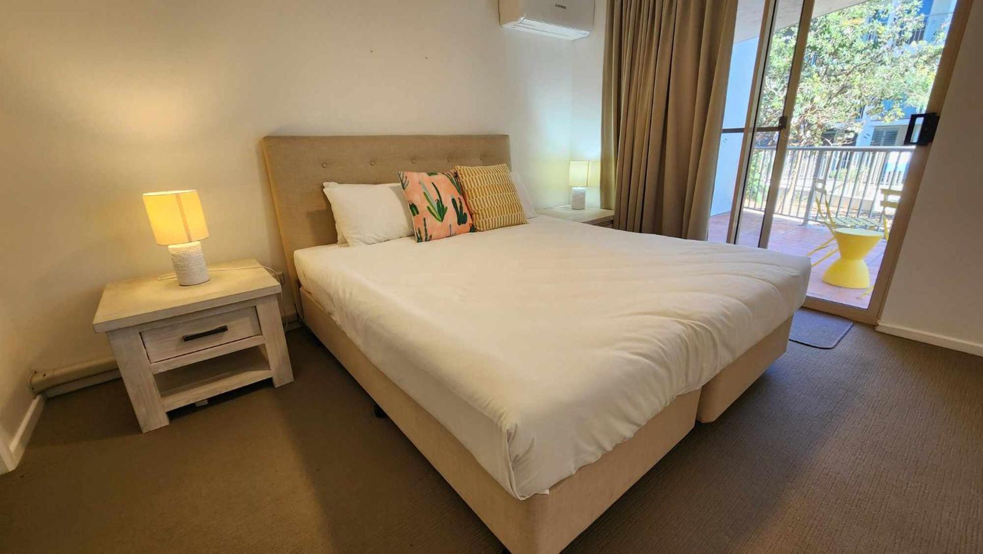 פוינט לוקאאוט Whale Watch Ocean Beach Resort מראה חיצוני תמונה