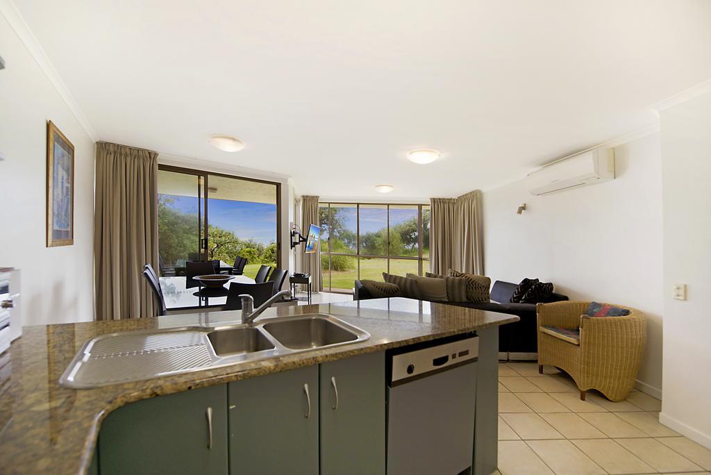 פוינט לוקאאוט Whale Watch Ocean Beach Resort חדר תמונה